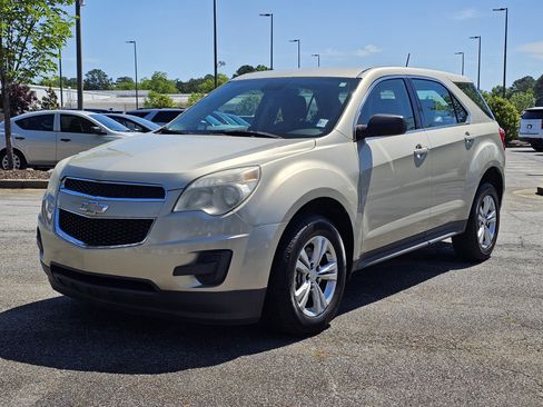 Used 2015 Chevrolet Equinox LS FWD image 2