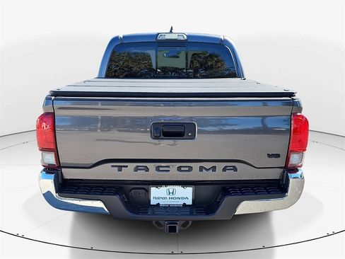 Used 2018 Toyota Tacoma SR5 image 7