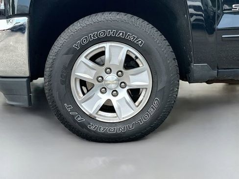 Used 2017 Chevrolet Silverado 1500 LT w/ All Star Edition AWD/4WD image 32