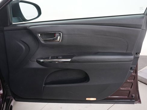 Used 2013 Toyota Avalon XLE Touring FWD image 9