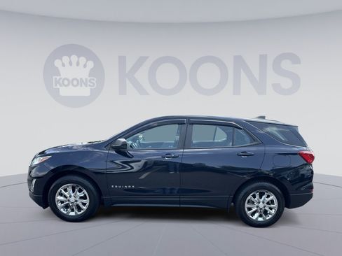 Used 2020 Chevrolet Equinox LS FWD image 2