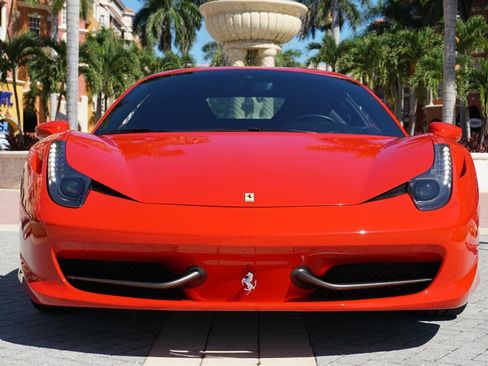 Used 2013 Ferrari 458 Italia Coupe image 8