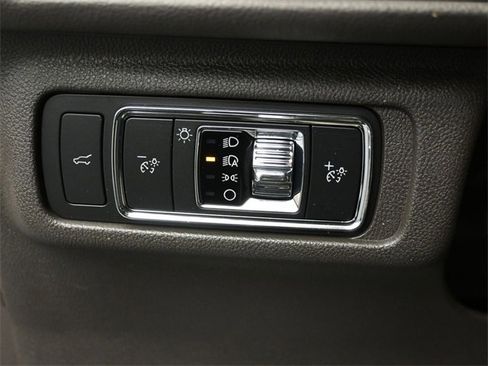 Certified 2022 Lincoln Corsair AWD w/ Equipment Group 101A image 11