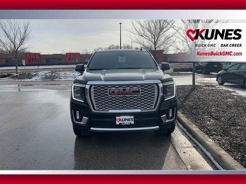 Used 2021 GMC Yukon Denali image 3