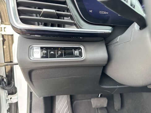 Used 2025 Buick Envision Preferred image 32