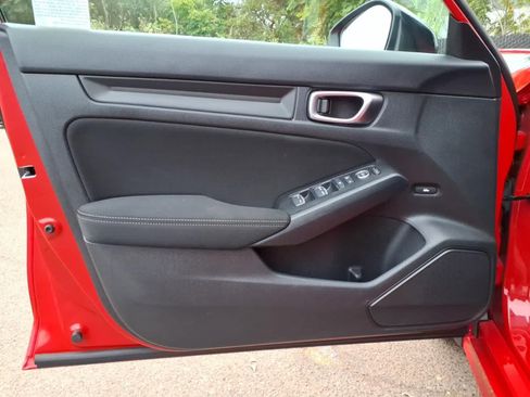 Used 2024 Honda Civic Sport image 12