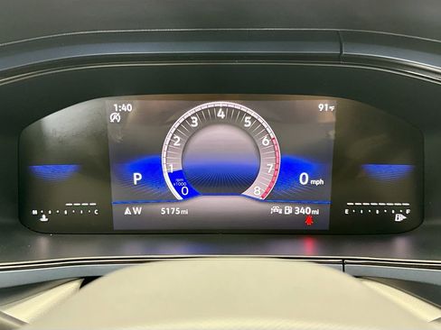 Used 2024 Volkswagen Taos SE FWD image 32