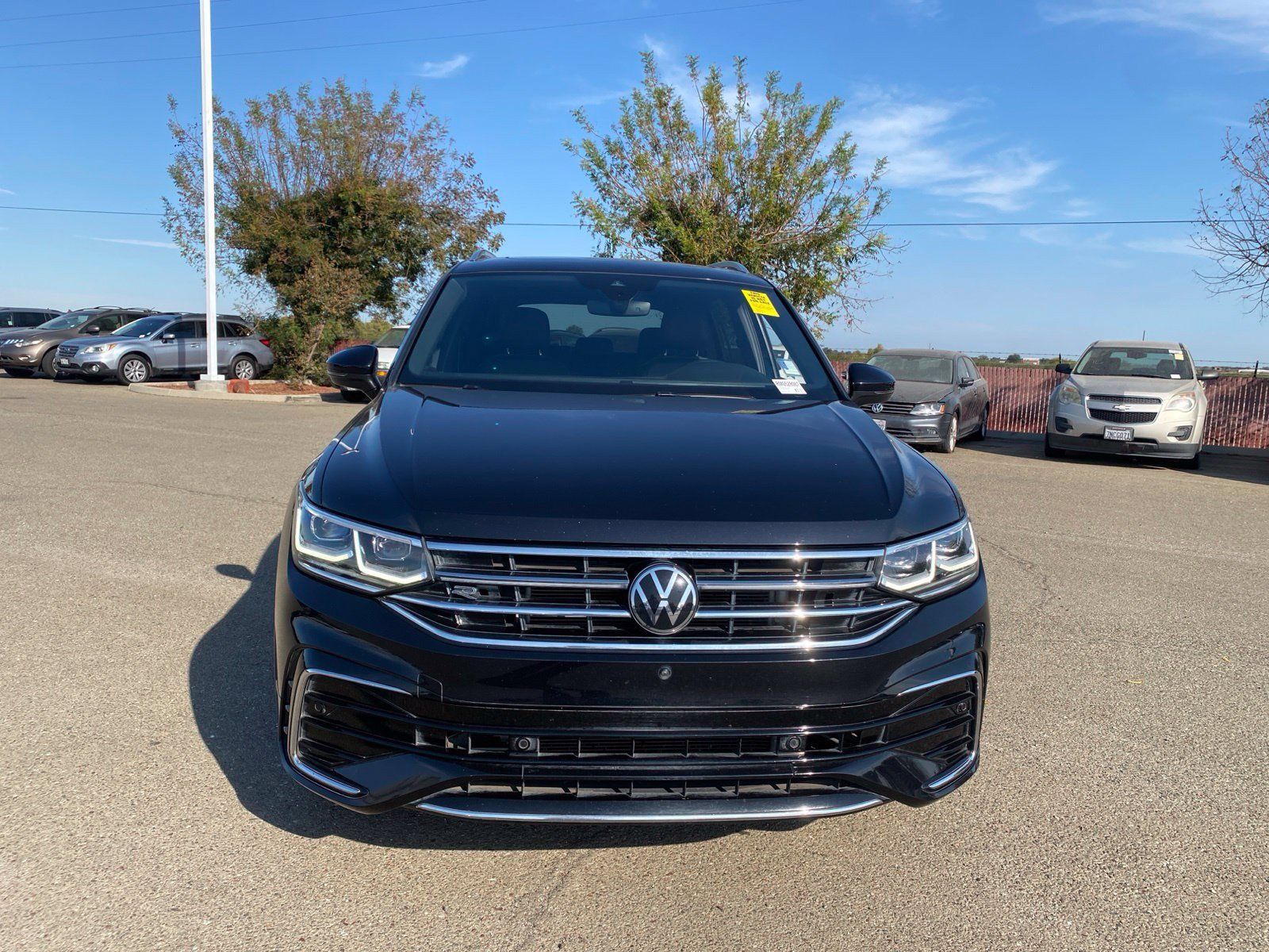 Used 2024 Volkswagen Tiguan SEL R-Line AWD/4WD image 3
