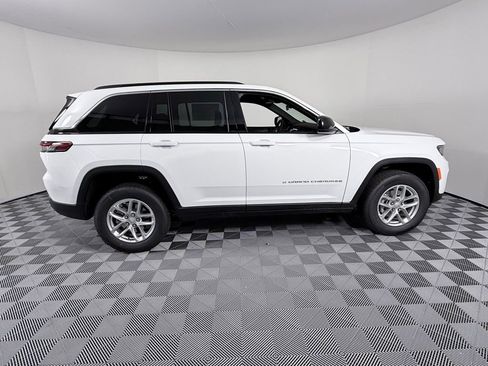 New 2025 Jeep Grand Cherokee Laredo X image 8
