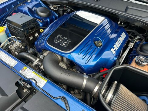 Used 2010 Dodge Challenger R/T RWD image 13