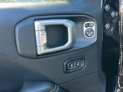 Used 2018 Jeep Wrangler Unlimited Sahara w/ Cold Weather Group image 24