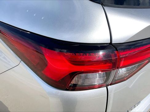 Used 2023 Mitsubishi Outlander ES FWD image 53