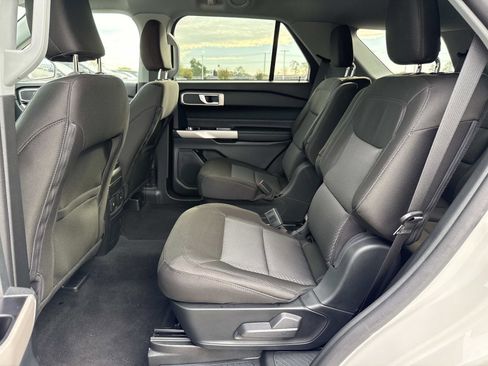Used 2023 Ford Explorer XLT image 24