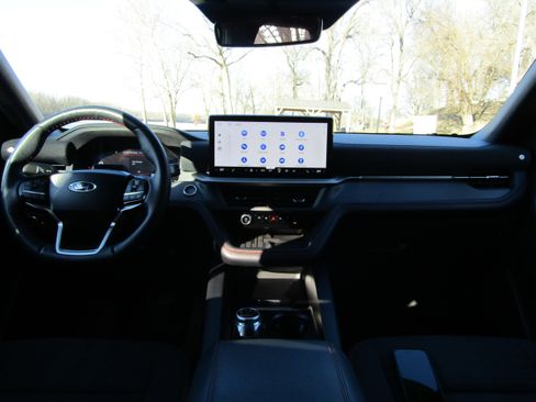 Certified 2025 Ford Explorer ST-Line w/ Premium Package image 33