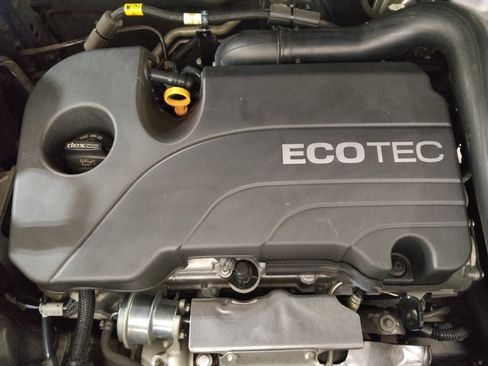 Used 2021 Chevrolet Equinox LT image 30