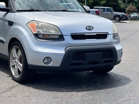 Used 2011 Kia Soul Sport FWD image 2