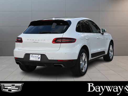 Used 2018 Porsche Macan image 5