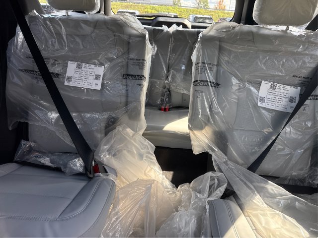 New 2027 Ford Explorer Platinum w/ 3.0L Ultimate Package AWD/4WD image 22