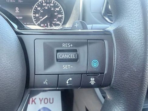 Certified 2021 Nissan Rogue SV FWD image 11