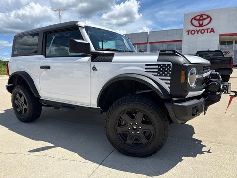 Used 2023 Ford Bronco Black Diamond AWD/4WD image 2