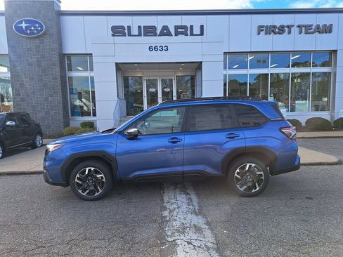 New 2025 Subaru Forester Premium image 3