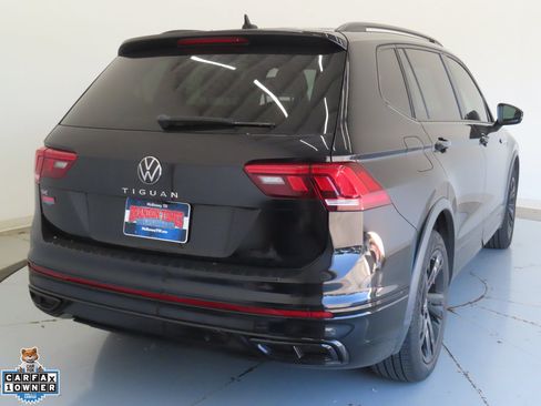 Used 2023 Volkswagen Tiguan SE R-Line FWD image 3