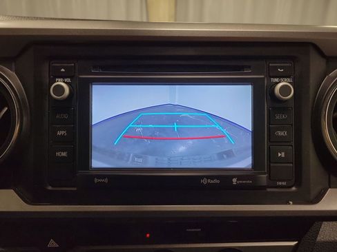 Used 2016 Toyota Tacoma SR5 image 18