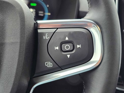 Certified 2023 Volvo XC40 Recharge Ultimate w/ Protection Package Premier image 31