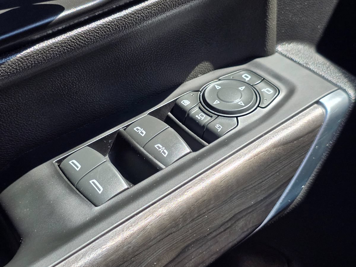 Used 2022 Chevrolet Silverado 3500 LTZ w/ LTZ Plus Package AWD/4WD image 30