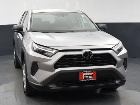 Used 2024 Toyota RAV4 LE image 7