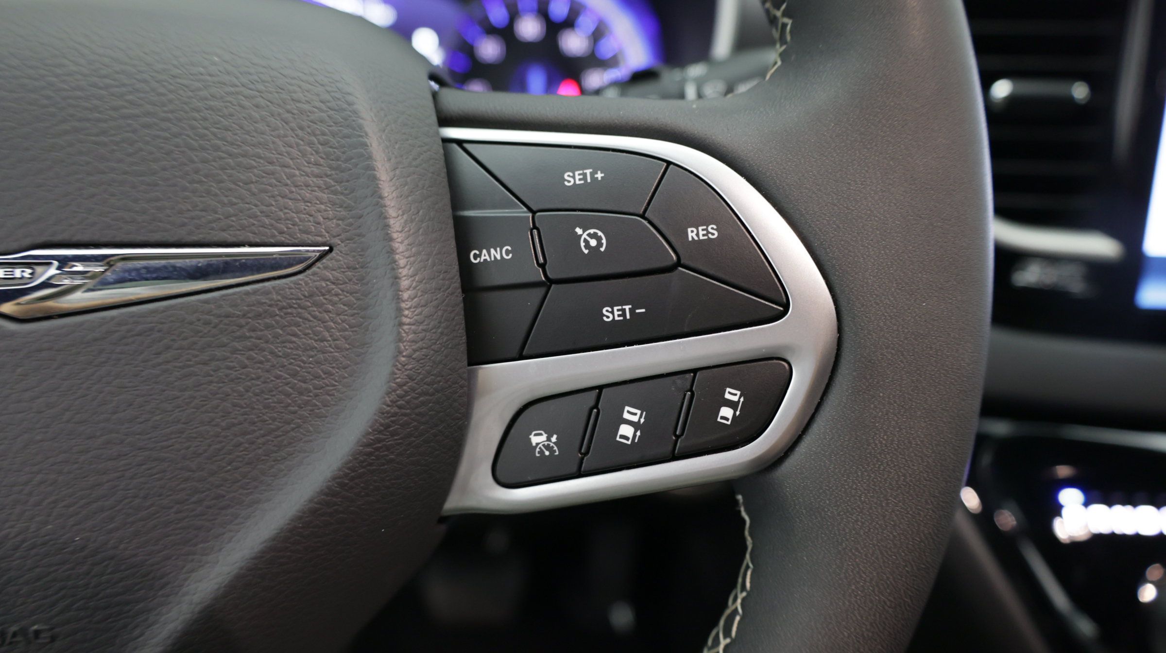 Used 2026 Chrysler Pacifica Select FWD image 23