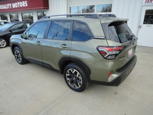 Used 2025 Subaru Forester Premium w/ Convenience Package #1 image 15