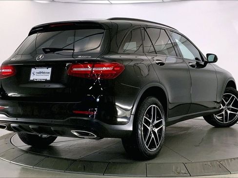 Used 2018 Mercedes-Benz GLC 300 4MATIC image 12