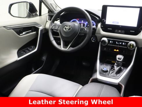 Used 2024 Toyota RAV4 Limited image 34