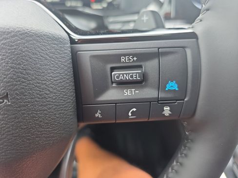 New 2026 Nissan Pathfinder SL w/ SL Premium Package FWD image 10