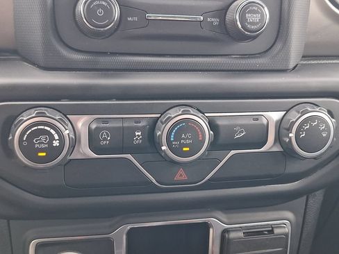 Used 2020 Jeep Wrangler Unlimited Sport AWD/4WD image 16