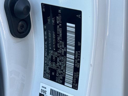 Used 2021 Toyota Sienna XLE w/ XLE Plus Package image 38