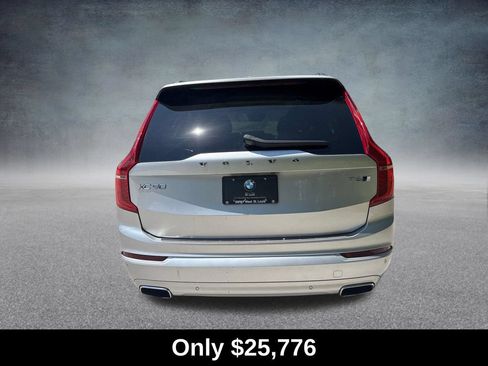 Used 2021 Volvo XC90 T6 Momentum w/ Climate Package AWD/4WD image 4