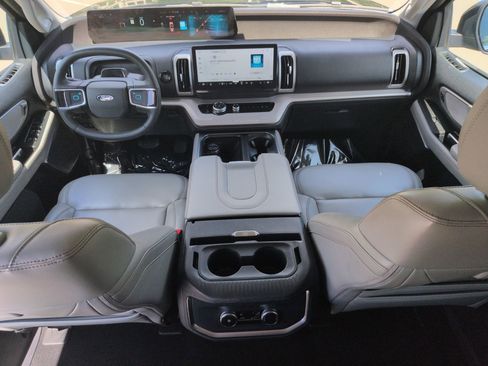 Certified 2025 Ford Expedition Max Active RWD image 32