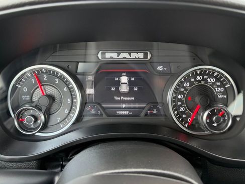 Certified 2025 RAM 1500 Big Horn image 23