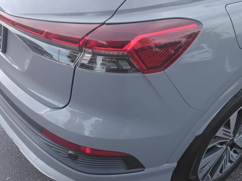 Used 2025 Audi Q4 e-tron Premium image 10