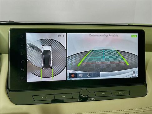 Used 2025 Nissan Rogue SL w/ Tech Package image 15