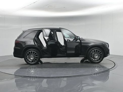 Used 2019 Mercedes-Benz GLC 300 image 4