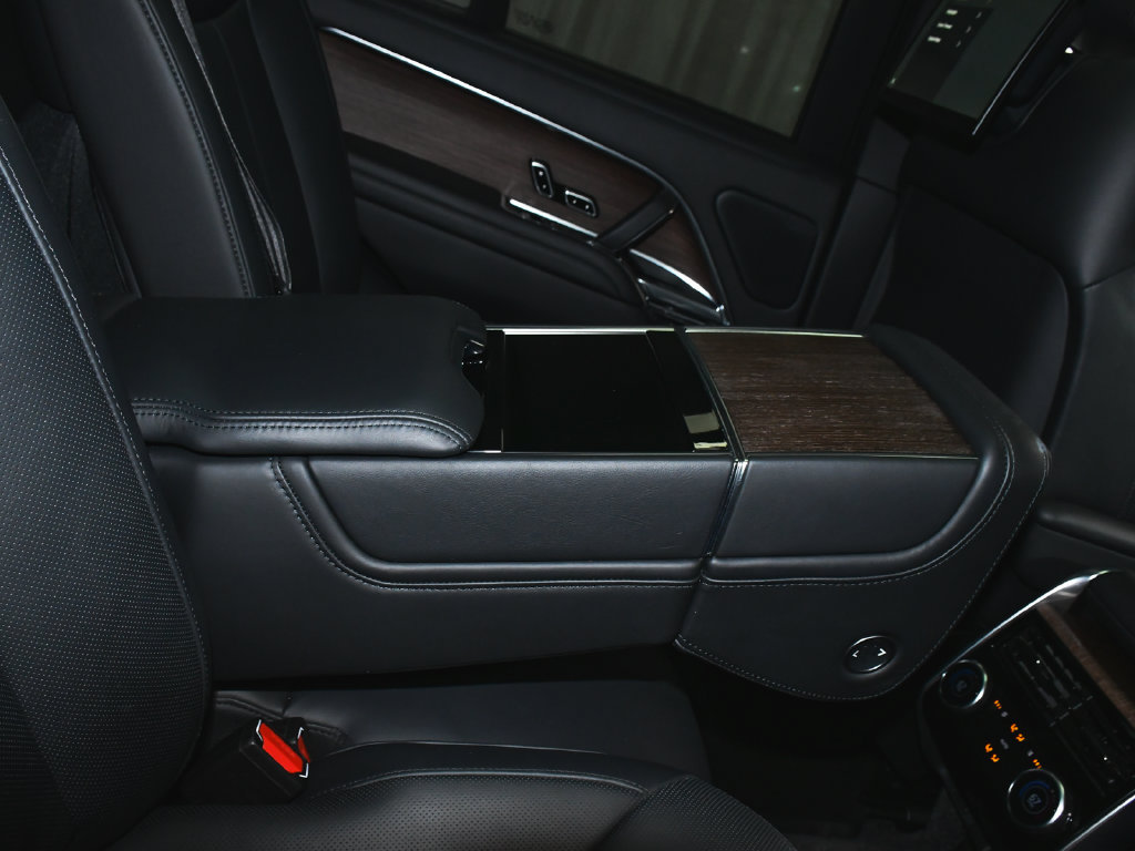 Used 2023 Land Rover Range Rover Autobiography AWD/4WD image 57