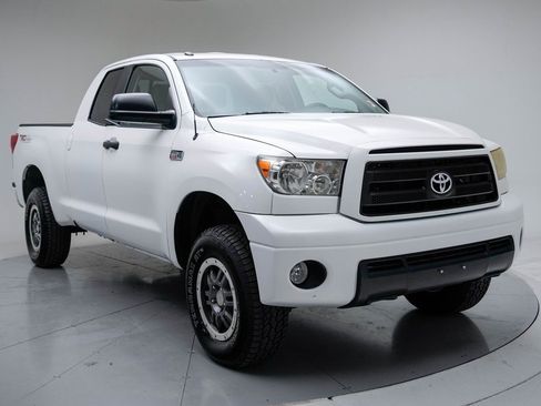 Used 2010 Toyota Tundra 4x4 Double Cab image 3