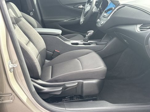 Used 2024 Chevrolet Malibu LT image 13