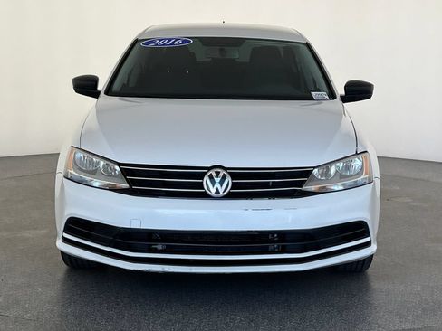 Used 2016 Volkswagen Jetta SE FWD image 10