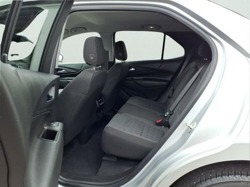 Used 2022 Chevrolet Equinox LT AWD/4WD image 11
