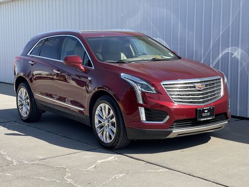 Used 2017 Cadillac XT5 Platinum w/ Driver Assist Package image 14