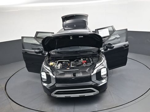 Used 2024 Mitsubishi Outlander SE image 44